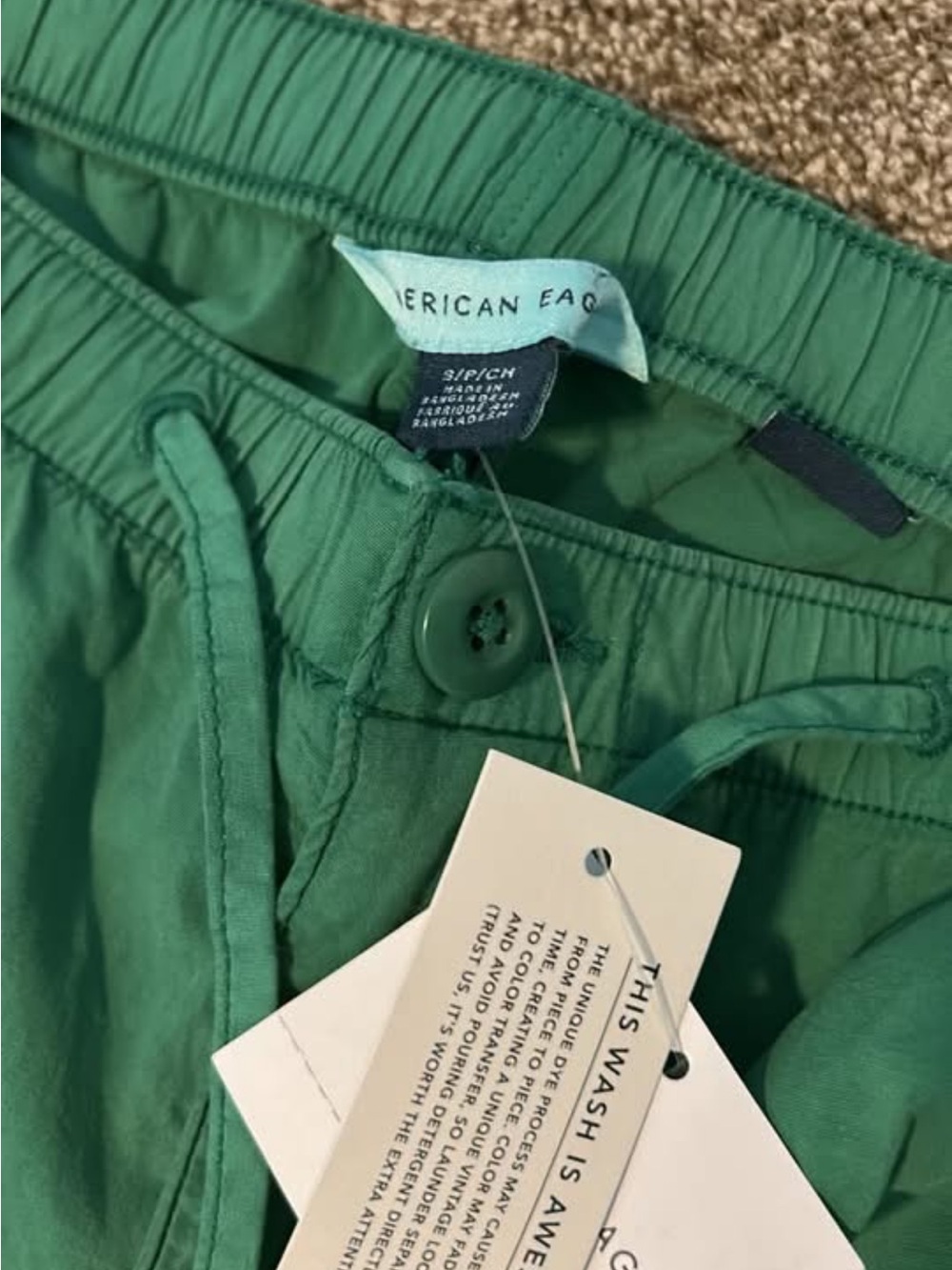 AE Low-Rise Baggy Cargo Parachute Pant - Green - Picture 3 of 6